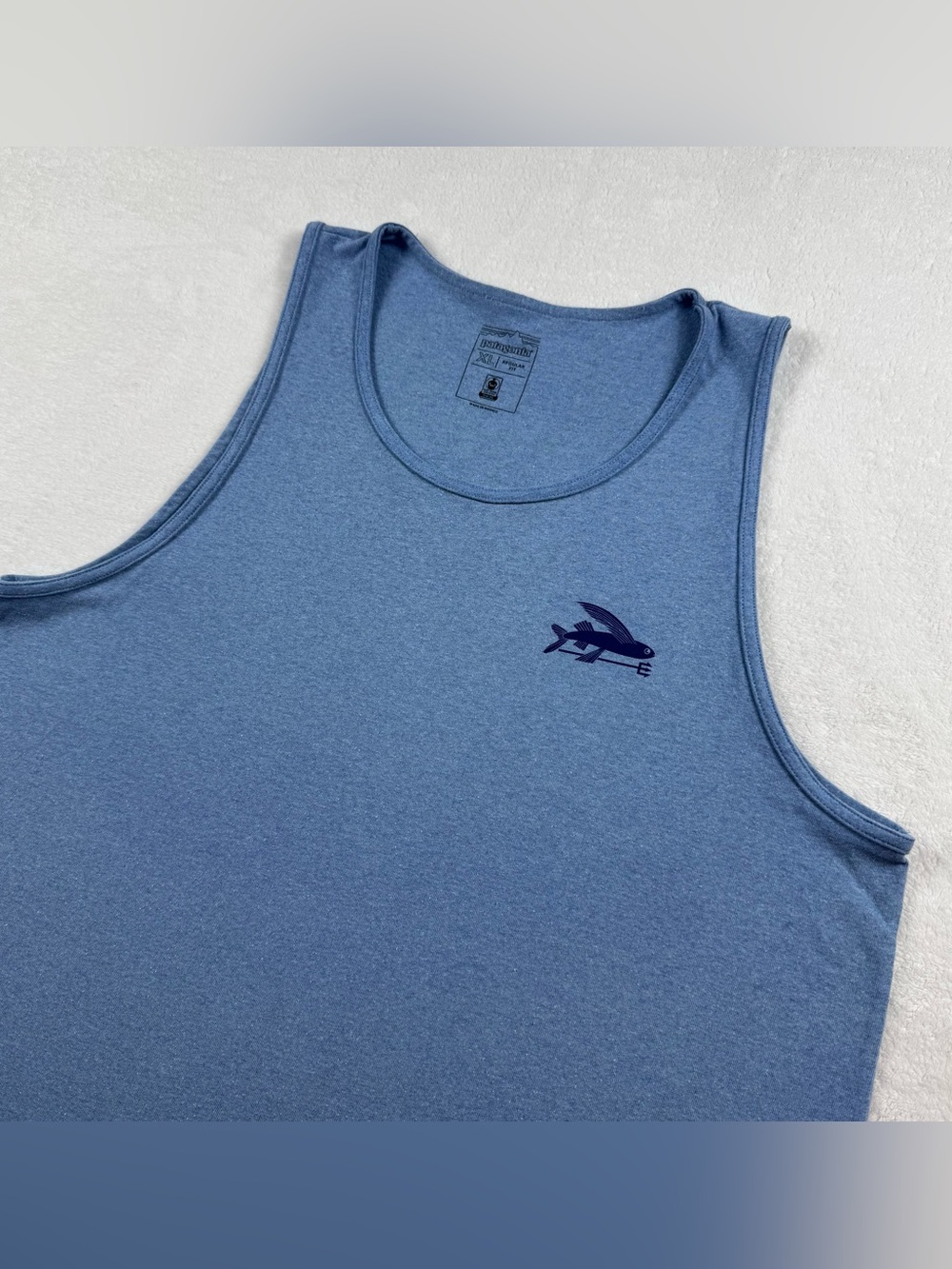 SOLD OUT Patagonia thank top regular fit flaying fish men’s Sz xl blue pullover